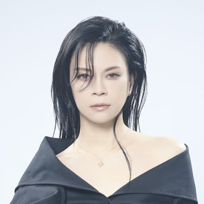 小柳ゆきのアーティスト写真