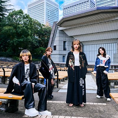 渡辺敦子のアーティスト写真